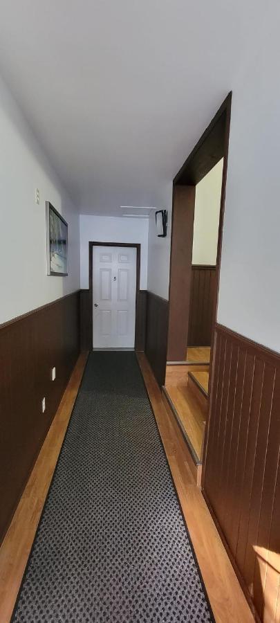 Hotel Fleurs Karaibes Saint-Alexandre-de-Kamouraska ภายนอก รูปภาพ