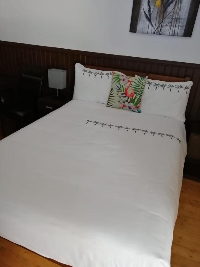 Hotel Fleurs Karaibes Saint-Alexandre-de-Kamouraska ภายนอก รูปภาพ